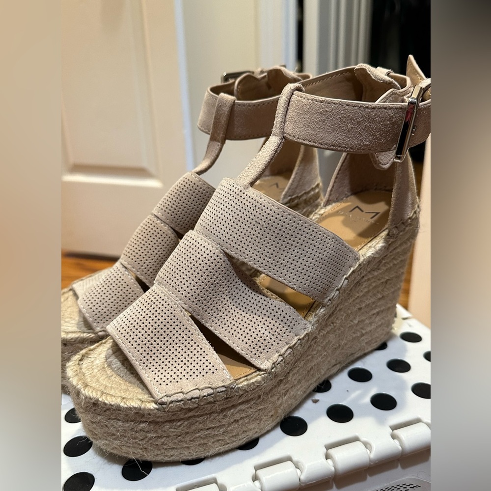 Marc Fisher Beige Wedges